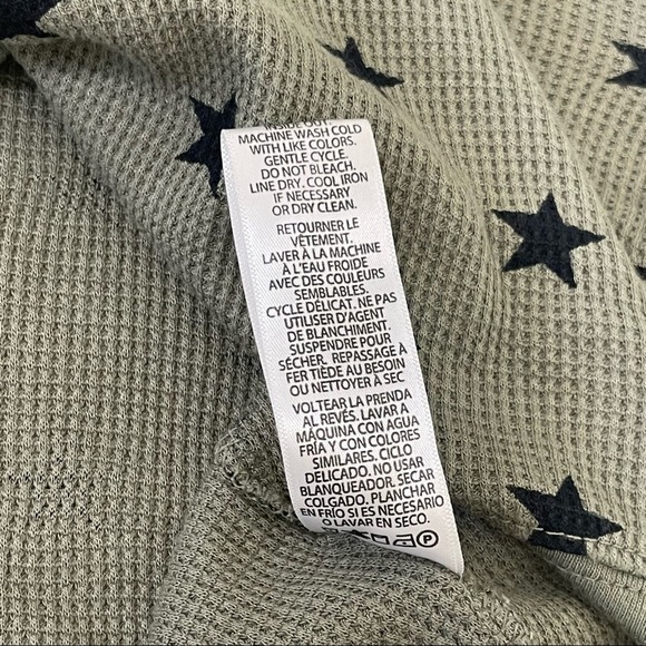 Splendid Womens Olive Green Cropped Thermal Top w/ Black Stars Print Size XS NEW - Picture 6 of 8